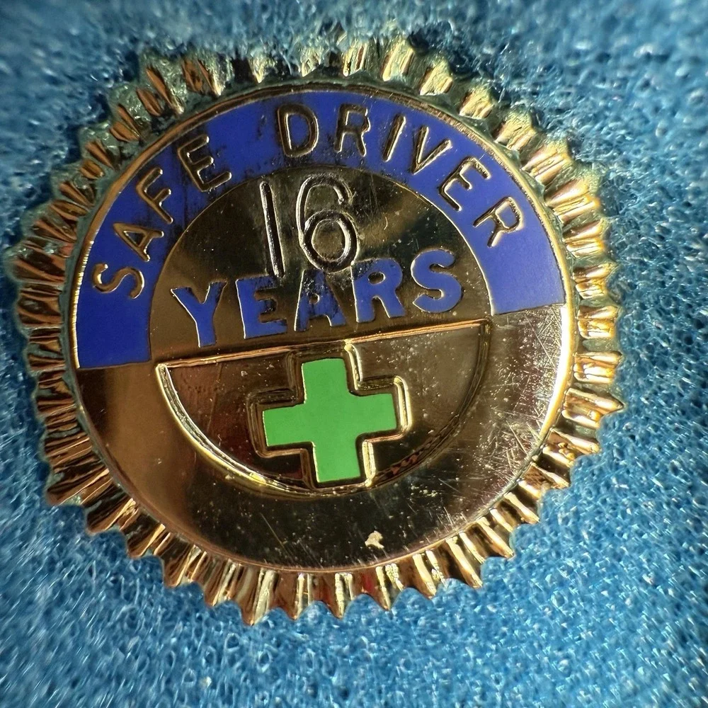 NATIONAL SAFETY COUNCIL 16 YEAR SAFE DRIVER AWARD Trucker Pinback Pin